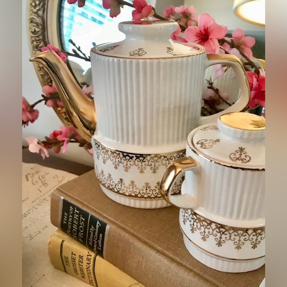 Vintage GIBSONS Staffordshire England Tea Set